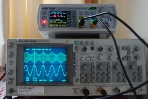 FY6600-60M AM Modulation into Fluke 3092 Oscilloscope